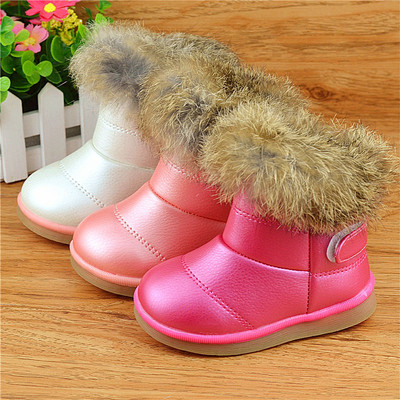 Παιδικές χειμωνιάτικες μπότες για κορίτσια με αυτοκόλλητα και χνούδι σε τρία χρώματα