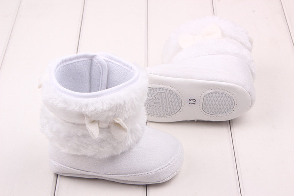 Μπότες χειμωνιάτικου μωρού με χνούδι και κορδέλα σε τρία χρώματα