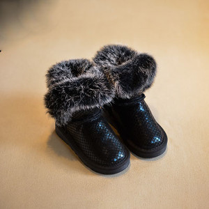 Κομψές λαμπερές μπότες για κορίτσια με χνούδι σε τρία χρώματα