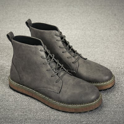 Αθλητικές κομψές ανδρικές μπότες με επίπεδη δερμάτινη φούστα σε τρία χρώματα