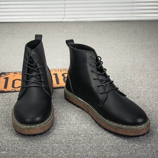 Αθλητικές κομψές ανδρικές μπότες με επίπεδη δερμάτινη φούστα σε τρία χρώματα