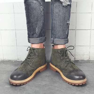 Αθλητικά κομψά ανδρικά μπότες με ανθεκτική σόλα