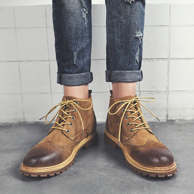 Αθλητικά κομψά ανδρικά μπότες με ανθεκτική σόλα