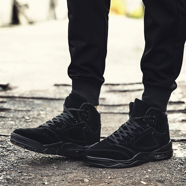 Αθλητικά πάνινα παπούτσια ανδρών με άνετες σόλες σε διάφορα χρώματα