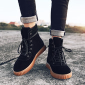 Περιστασιακά αρσενικά πάνινα παπούτσια υψηλών τακουνιών σε τρία χρώματα