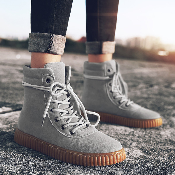 Περιστασιακά αρσενικά πάνινα παπούτσια υψηλών τακουνιών σε τρία χρώματα