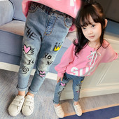 Παιδικά καθημερινά τζιν για κορίτσια με ενδιαφέρουσες εφαρμογές