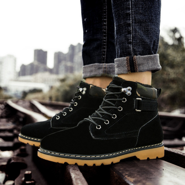 Χειμερινές μπότες ανδρών με ανθεκτική σόλα