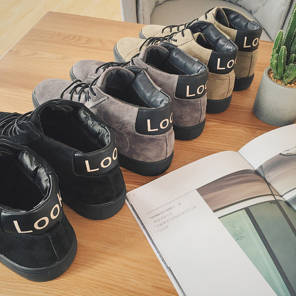 Κομψά πάνινα παπούτσια ανδρών σε τρία χρώματα με επίπεδη σόλα