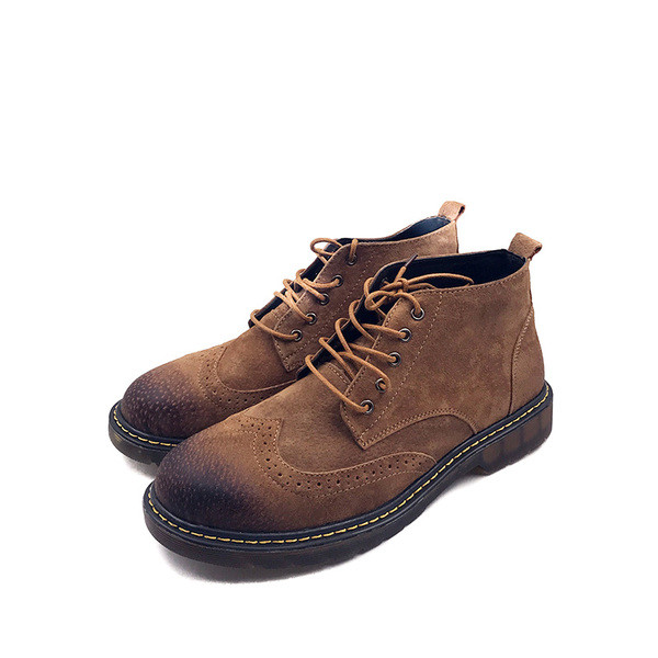 Ανδρικές μπότες του φθινοπώρου-χειμώνα με μια στρογγυλή σόλα σε τρία χρώματα