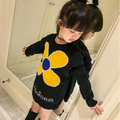 Παιδικό μακρύ χιτώνιο με κεντήματα σε μαύρο και άσπρο