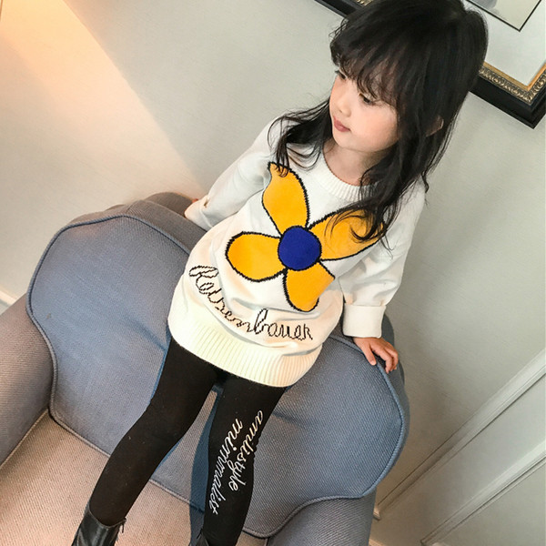 Παιδικό μακρύ χιτώνιο με κεντήματα σε μαύρο και άσπρο