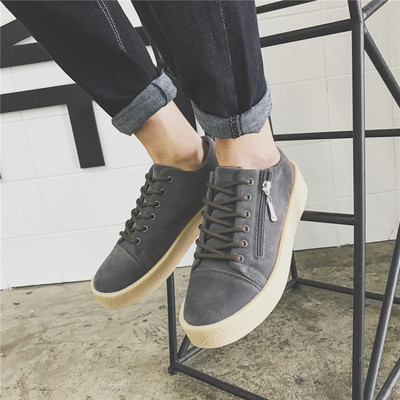 Απλά ανδρικά πάνινα παπούτσια σε διάφορα χρώματα