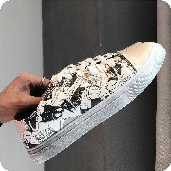 Ανδρικά παπούτσια χρωμάτων σε δύο μοντέλα