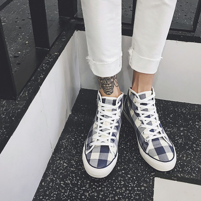 Αντρικά παπούτσια ανά κουτί σε δύο χρώματα