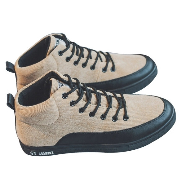 Κομψά υποδήματα από φθινόπωρο και χειμώνα