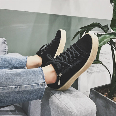 Χαμηλά και ψηλά μοντέλα κάλτσες από σουέτ και φερμουάρ