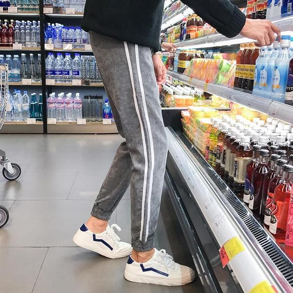 Άνετα παντελόνια ανδρικών βαμβακιού σε γκρι, μαύρο και σκούρο μπλε χρώμα