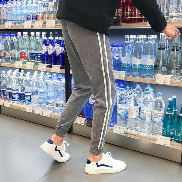 Άνετα παντελόνια ανδρικών βαμβακιού σε γκρι, μαύρο και σκούρο μπλε χρώμα