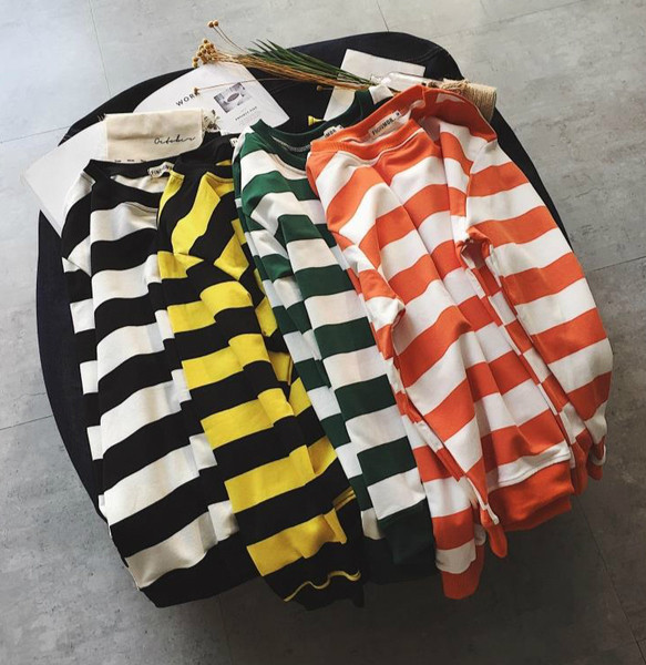 Ανδρική ριγέ μπλούζα σε διάφορα χρώματα