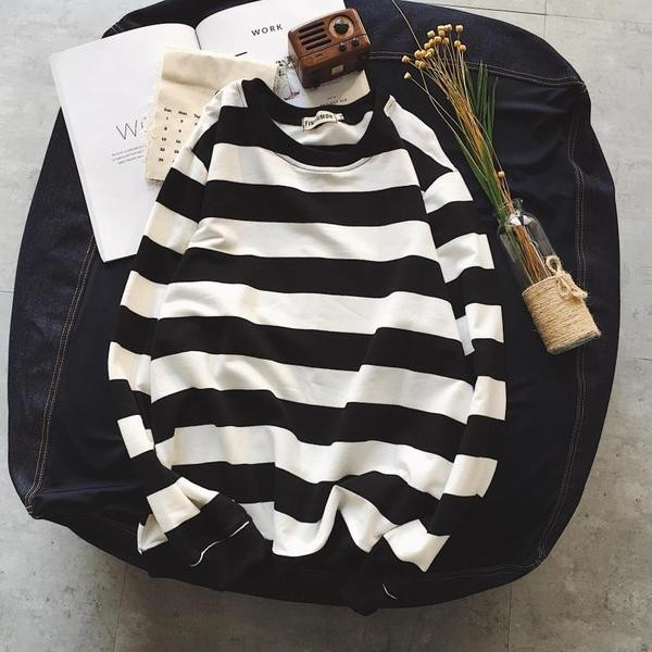 Ανδρική ριγέ μπλούζα σε διάφορα χρώματα