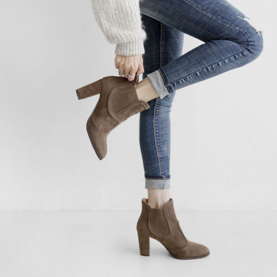 Κομψές κυρίες μπότες σε δύο χρώματα