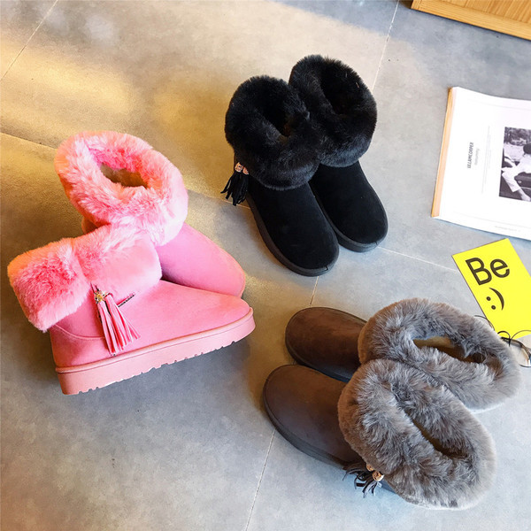 Ζεστές γυναικείες μπότες με επίπεδη σόλα, χνούδι και κασκόλ