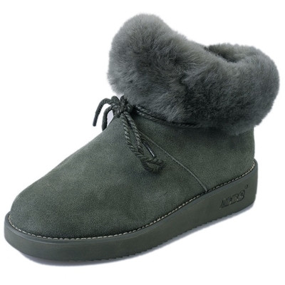 Стилни дамски боти с връзки и пух