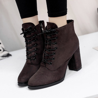 Ροζ γυναικείες μπότες με δύναμη - αιχμηρές και δεμένες