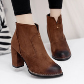 Дамски боти в семпъл модел и на ток