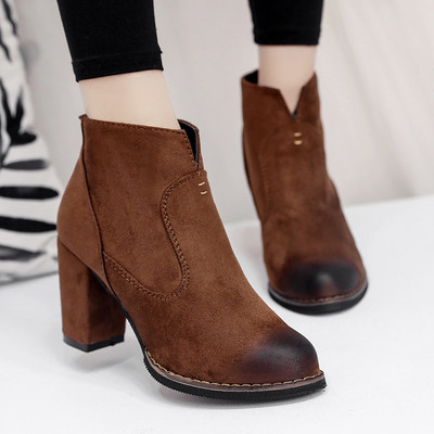 Дамски боти в семпъл модел и на ток