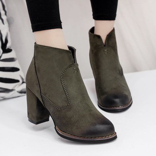 Дамски боти в семпъл модел и на ток