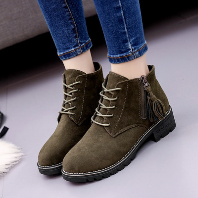 Κυρίες μπότες με γραβάτες και φούντα με σκληρή, ανθεκτική σόλα