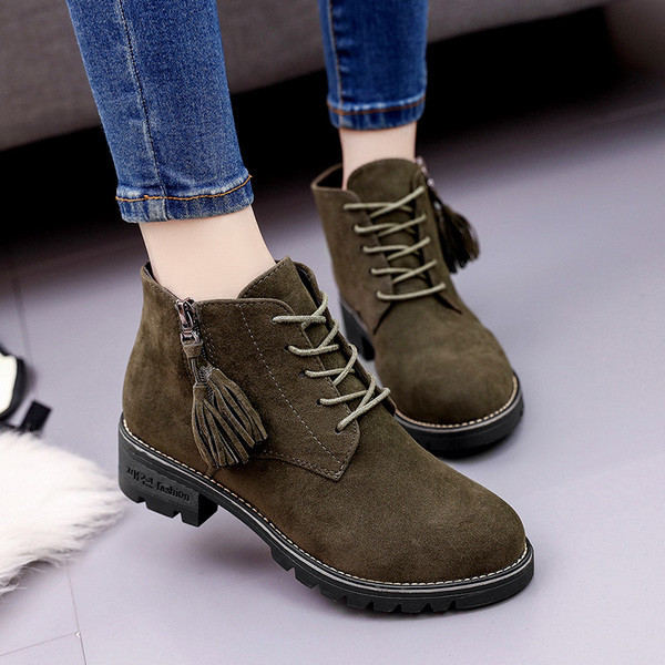 Κυρίες μπότες με γραβάτες και φούντα με σκληρή, ανθεκτική σόλα