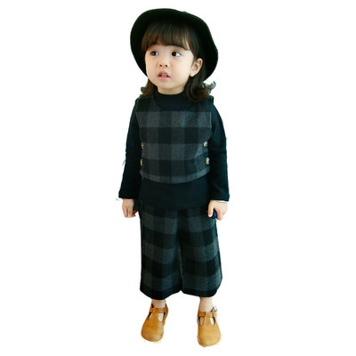 Κομψό παιδικό σετ για κορίτσια σε τρία μέρη