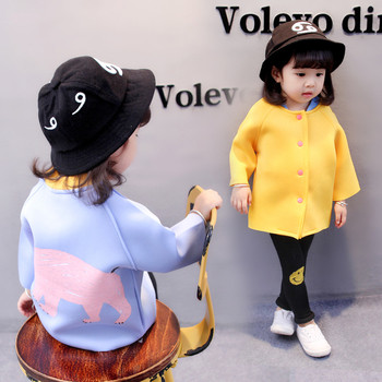 Κομψό παιδικό παλτό για κορίτσια με πλάτη εφαρμογή