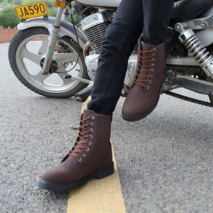 Ζεστές ανδρικές μπότες με ανθεκτική σόλα σε διαφορετικά χρώματα