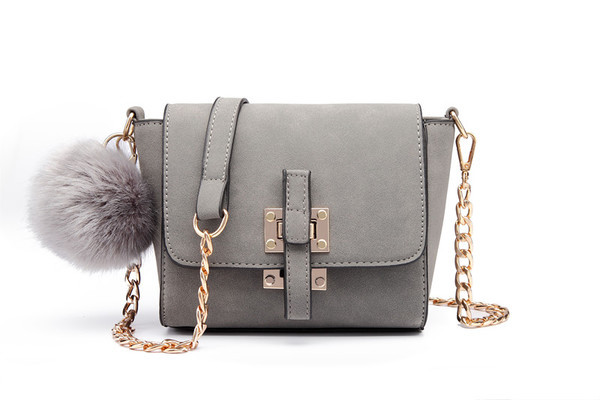 Απλή τσάντα μίνι με χνούδι σε τρία χρώματα