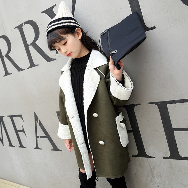 Κομψό μακρύ μάλλινο παλτό για κορίτσια