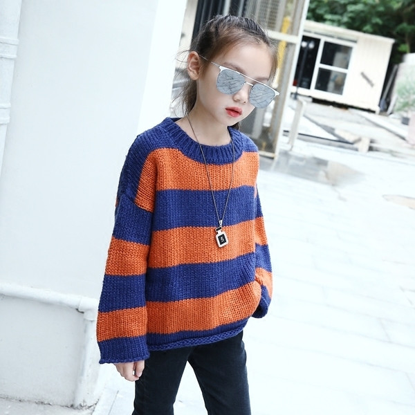 Ευρεία λωρίδες πουλόβερ παιδιών για κορίτσια