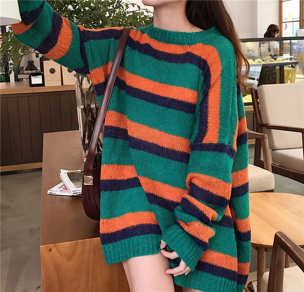 Γυναικεία γλυκά πουλόβερ σε ελεύθερο σε δύο χρώματα