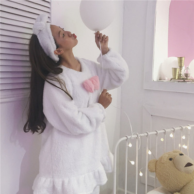 Γλυκό βελούδινο πιτζάμα με κορδέλα σε λευκό και ροζ χρώμα