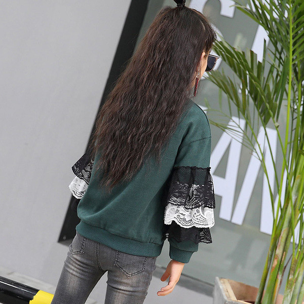 Παιδική μπλούζα για κυρίες με δαντέλα στα μανίκια