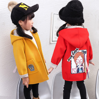 Есенно-зимно палто с качулка за момичета с апликация на гърба в червен и жълт цвят