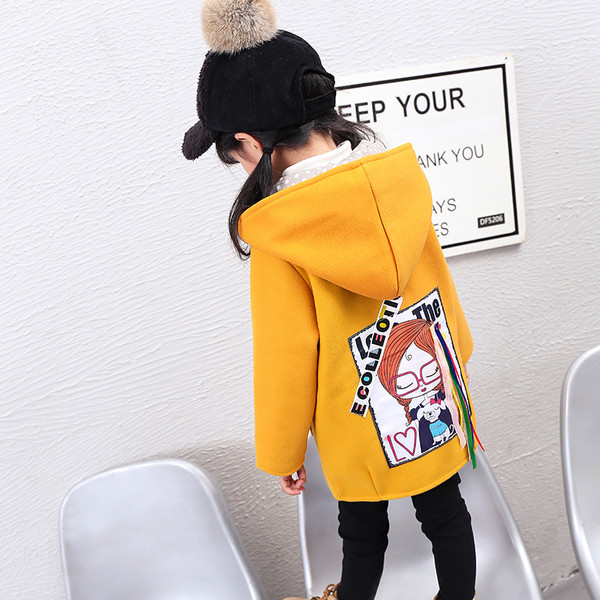 Φορέματα φθινοπώρου-χειμώνα με κουκούλα για κορίτσια με κόκκινη και κίτρινη πλάτη