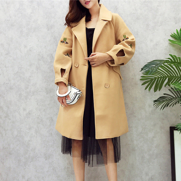 Κομψό μακρύ παλτό από μαλλί με κεντήματα, σε διάφορα χρώματα