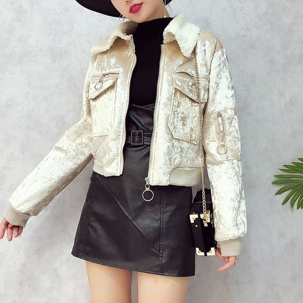 Стилно скъсено дамско яке с плюшена яка, в няколко цвята