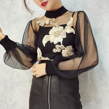 Елегантна дамска прозрачна блуза с поло яка и флорална бродерия