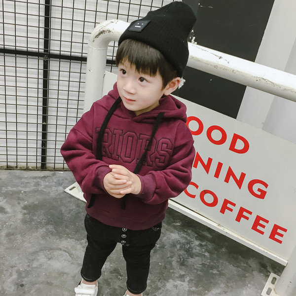 Παιδική κουκούλα με κουκούλα με ζεύξεις και δίχρωμη επιγραφή