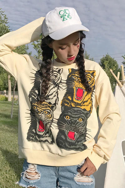 Περιστασιακή γυναικεία μπλούζα με εικόνες κατάλληλες για τις κρύες μέρες